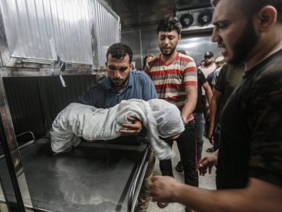 Israelische Soldaten stürmen das Schifa-Krankenhaus, auf der Suche nach der Kommandozentrale der Hamas. Gleichzeitig wird vor der humanitären Lage gewarnt.