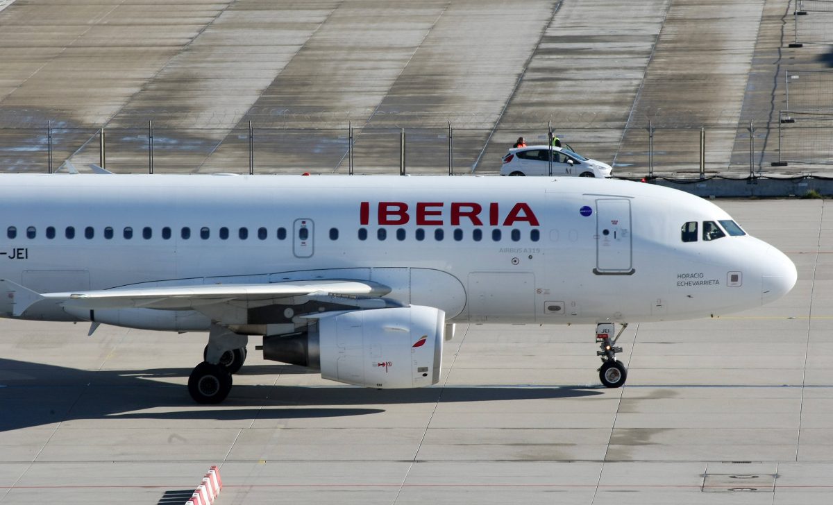Flughafen in Spanien: Fußballer 