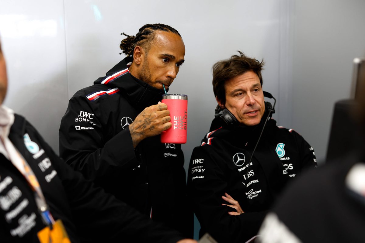 Formel 1: Lewis Hamilton und Toto Wolff sind nicht zufrieden.