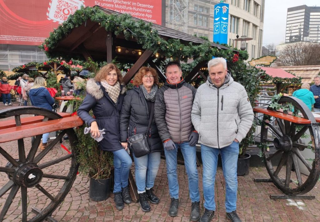 Touristen aus dem Sauerland: Andrea, Monika, Karsten und Jörg.