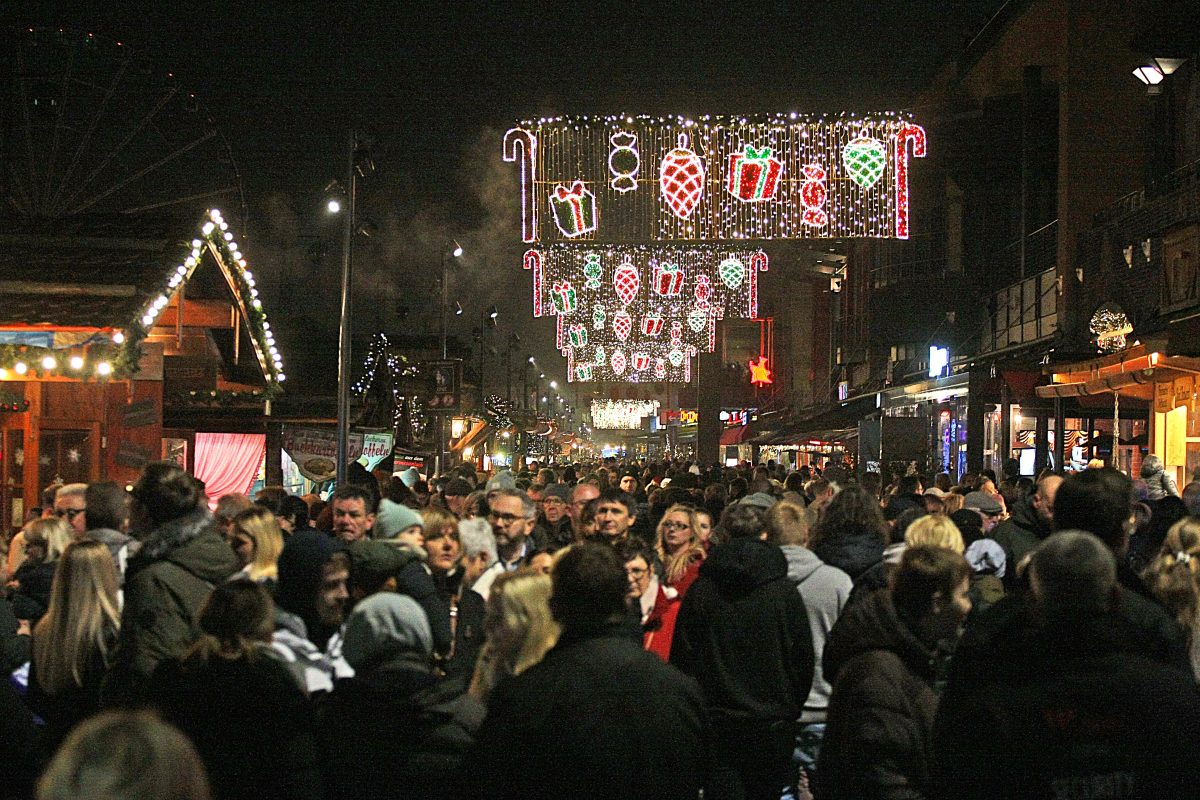 Weihnachtsmarkt Centro Oberhausen total überfüllt