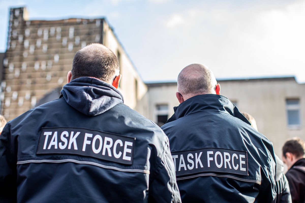 Duisburg: Taskforce räumt Wohnungen in Marxloh – es besteht Lebensgefahr für Anwohner!