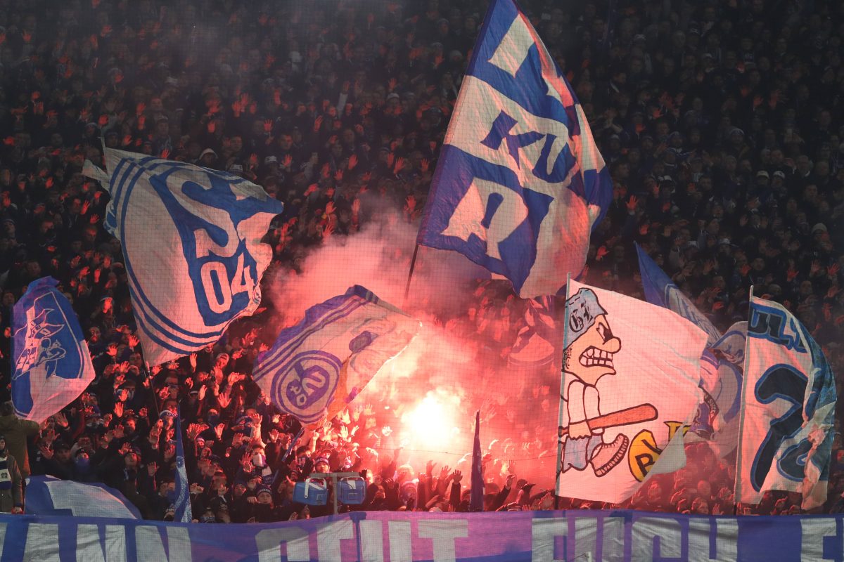 FC Schalke 04: Fan-Zoff eskaliert – heftige Provokation in der Nordkurve
