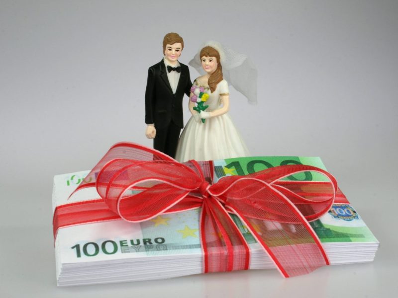 Geld zur Hochzeit: SO HOCH sollte dein Geschenk ausfallen