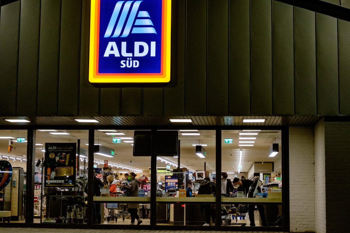 ¡Aldi abre tienda de descuentos el domingo!  Los clientes no pueden esperar