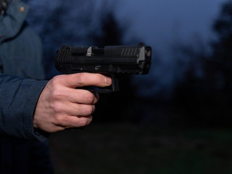 Wuppertal: Schüsse vor Gaststätte – Mann (23) von Kugel getroffen