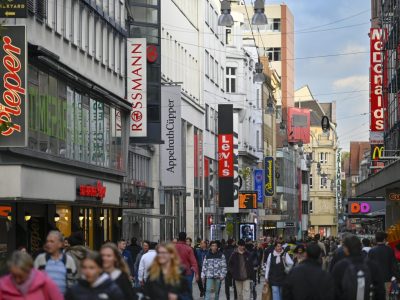 Dortmund: Möbelhaus macht Filiale dicht. Kunden freuen sich über Rabatte