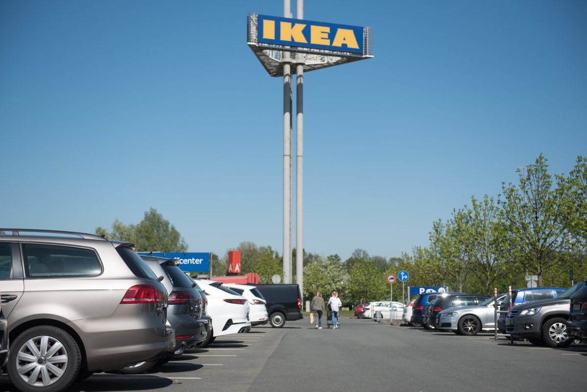 Die Retter hatten eine schlimme Vorahnung, als sie zu einem Ikea in NRW gerufen wurden.