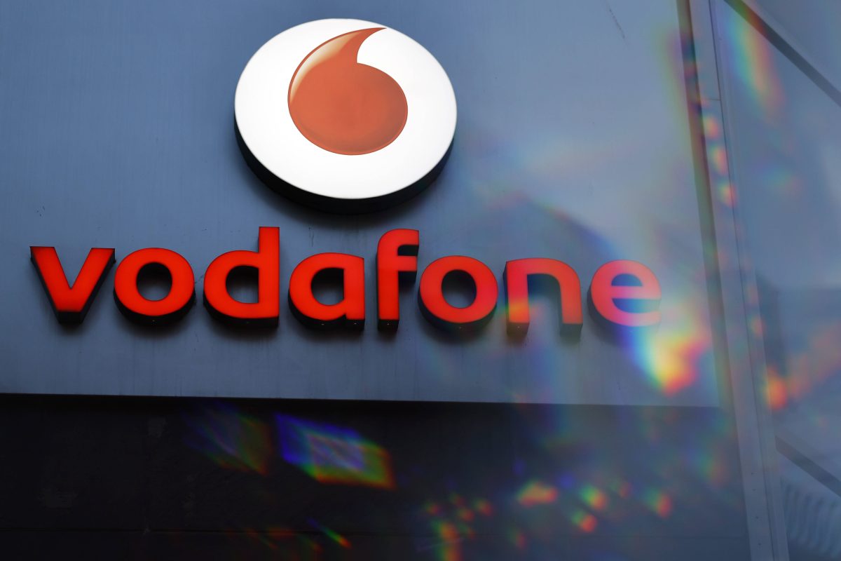 Vodafone: Schock beim Netz-Giganten – Unternehmen setzt den Rotstift an