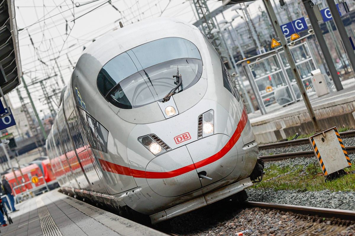 Deutsche Bahn in Noordrijn-Westfalen trekt aan het touw, klanten krijgen harde klappen