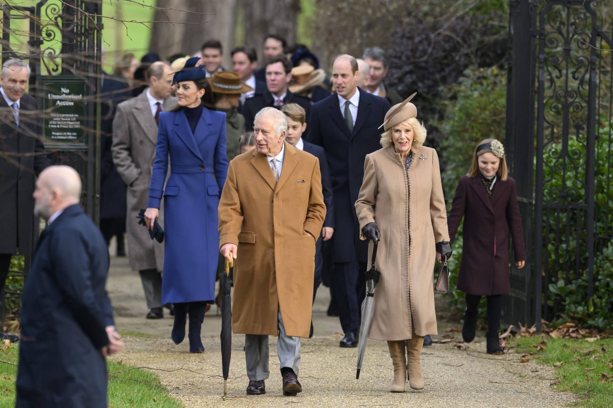 König Charles III. hat genug vom Zwist zwischen seinen Schwiegertöchtern. Deswegen bittet er um Hilfe, um den Frieden wiederherzustellen...