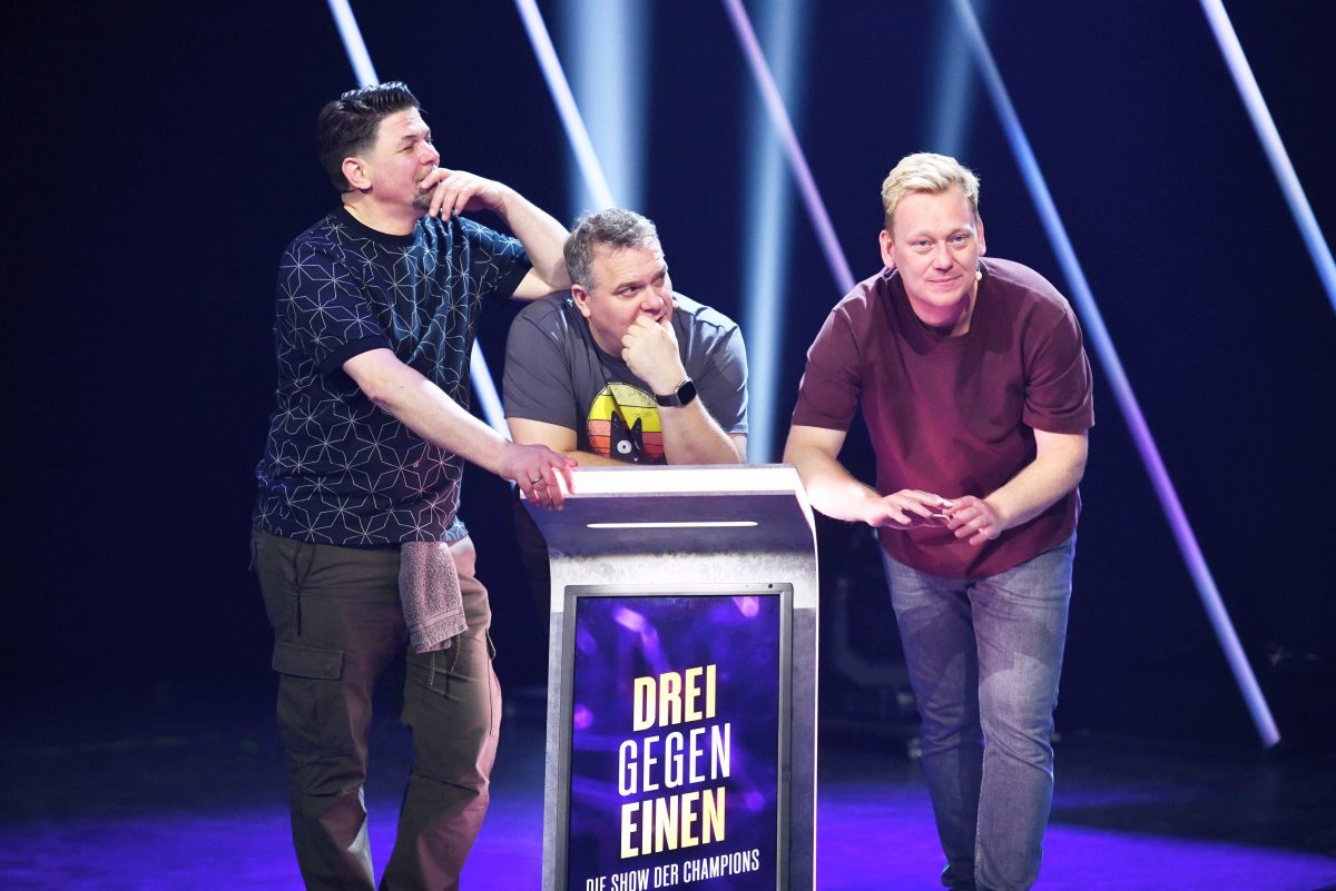 „Drei gegen Einen“: Elton in neuer RTL-Show – „Ein Gutes hat der Kack-Move von ProSieben“