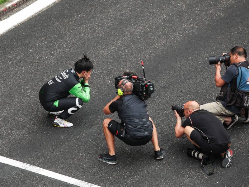 Formel 1: Emotionale Szenen! Pilot bricht vor laufender Kamera in Tränen aus