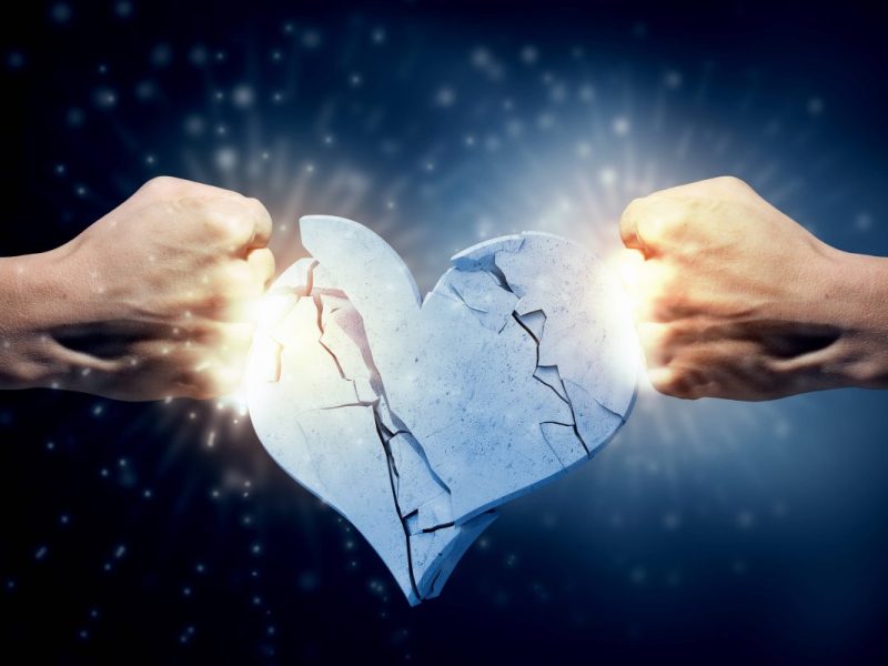 Horoskop: Liebes-Desaster für vier Sternzeichen! Im Mai bricht ihr Herz