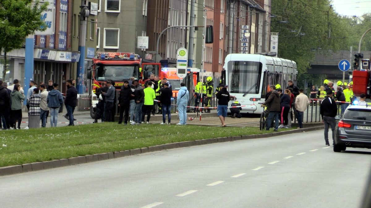 Kind wird in Gelsenkirchen von Straßenbahn erfasst und stirbt.