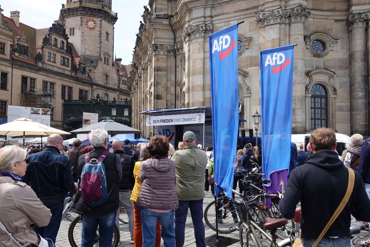 Bei einer AfD-Veranstaltung in Dresden ließen Besucher einen rechten Journalisten abblitzen. (Symbolbild)