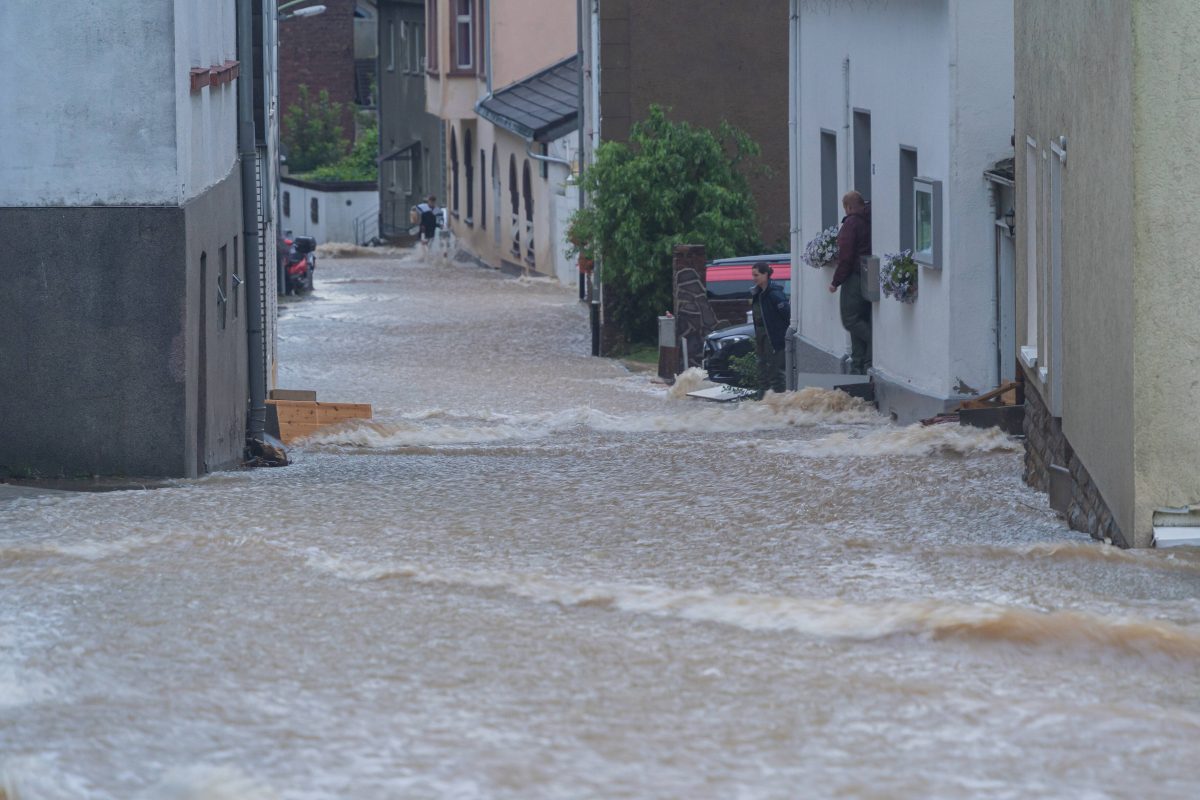 Wetter in NRW: Aussichtslos! Experte mit Knallhart-Ansage – „Die Hucke voll“