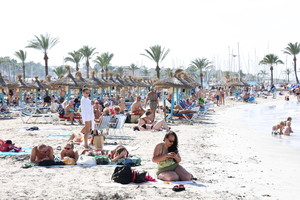 Urlaub auf Mallorca: Strandbesucher platzt der Kragen – „Das sollte verboten werden!“