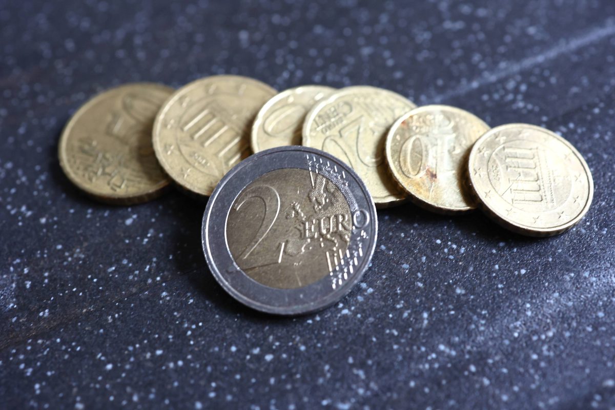 Schwarze 2-Euro-Münze offiziell auf dem Markt – dieses Detail könnte sie wertvoll machen