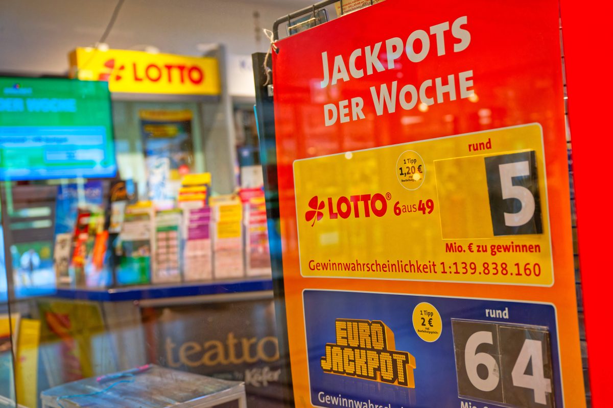 Lotto-Spieler gewinnt Millionen-Jackpot – doch gerade IHNEN verrät er nichts davon
