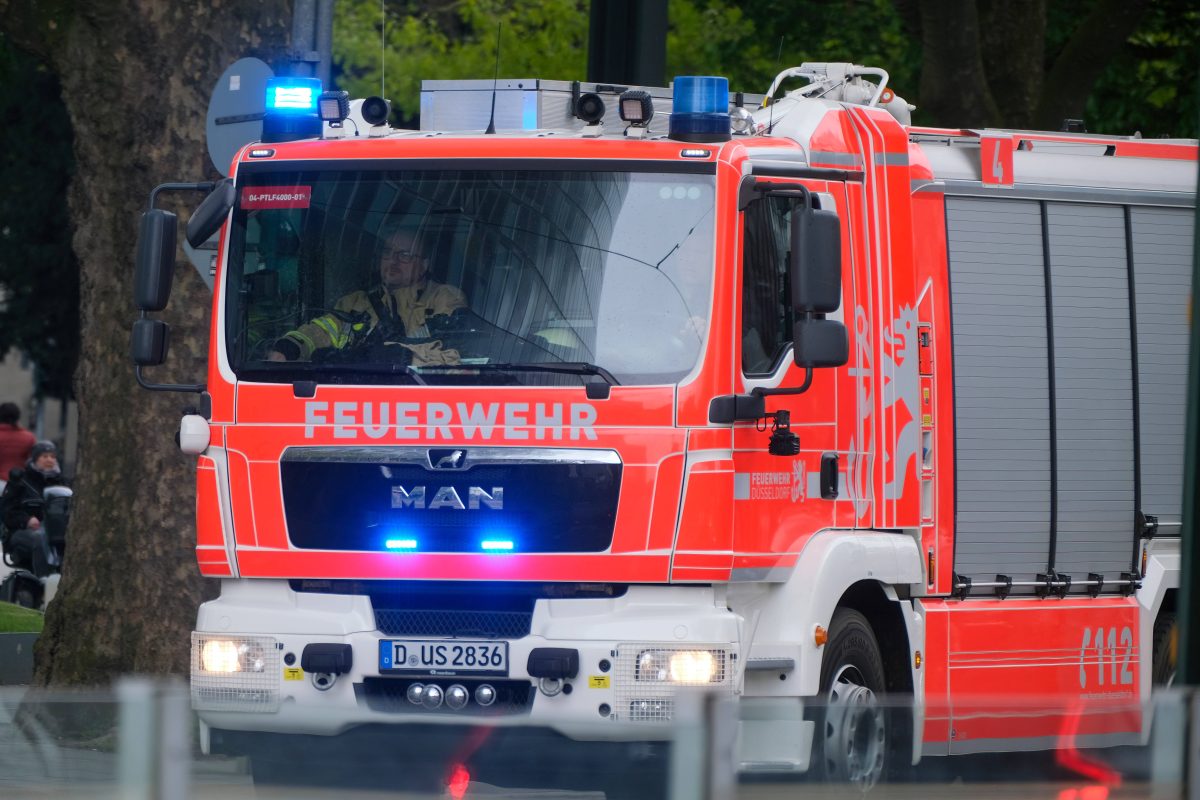 Kiosk-Explosion in Düsseldorf ++ sechs Schwerverletzte ++ Straße gleicht Trümmerfeld