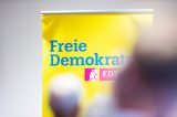 Mitten im Wahlkampf zur Europawahl sorgt die FDP mit einem Wahlplakat in Chemnitz für Schlagzeilen.