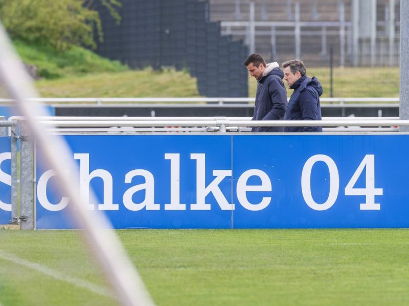 FC Schalke 04: Klub-Boss enthüllt Transfer-Strategie – und haut auf den Tisch