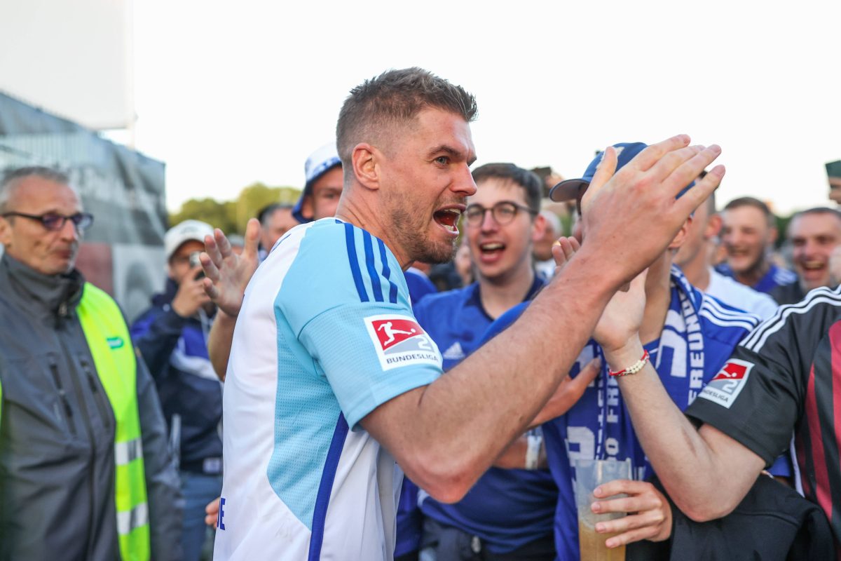 FC Schalke 04 feiert Klassenerhalt – macht Terodde jetzt weiter? „Ihr werdet von mir hören“