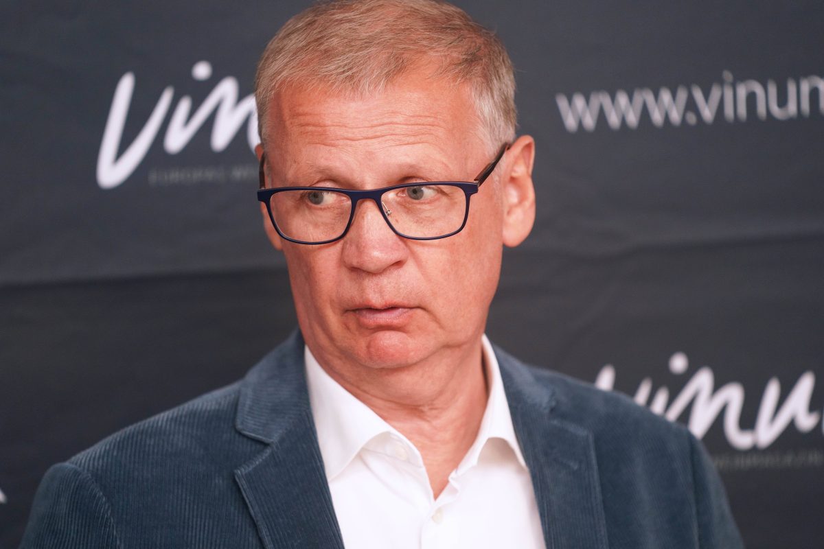 GÃ¼nther Jauch gehÃ¶rt ins deutsche Fernsehen wie das Amen in der Kirche. Doch erlebte der Moderator auch unschÃ¶ne Momente in der Branche...