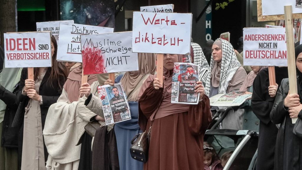 Kalifat-Demo in Hamburg