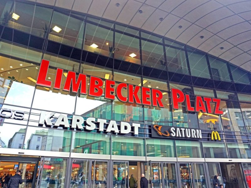 Limbecker Platz in Essen kündigt verkaufsoffenen Sonntag an – doch es hagelt Kritik