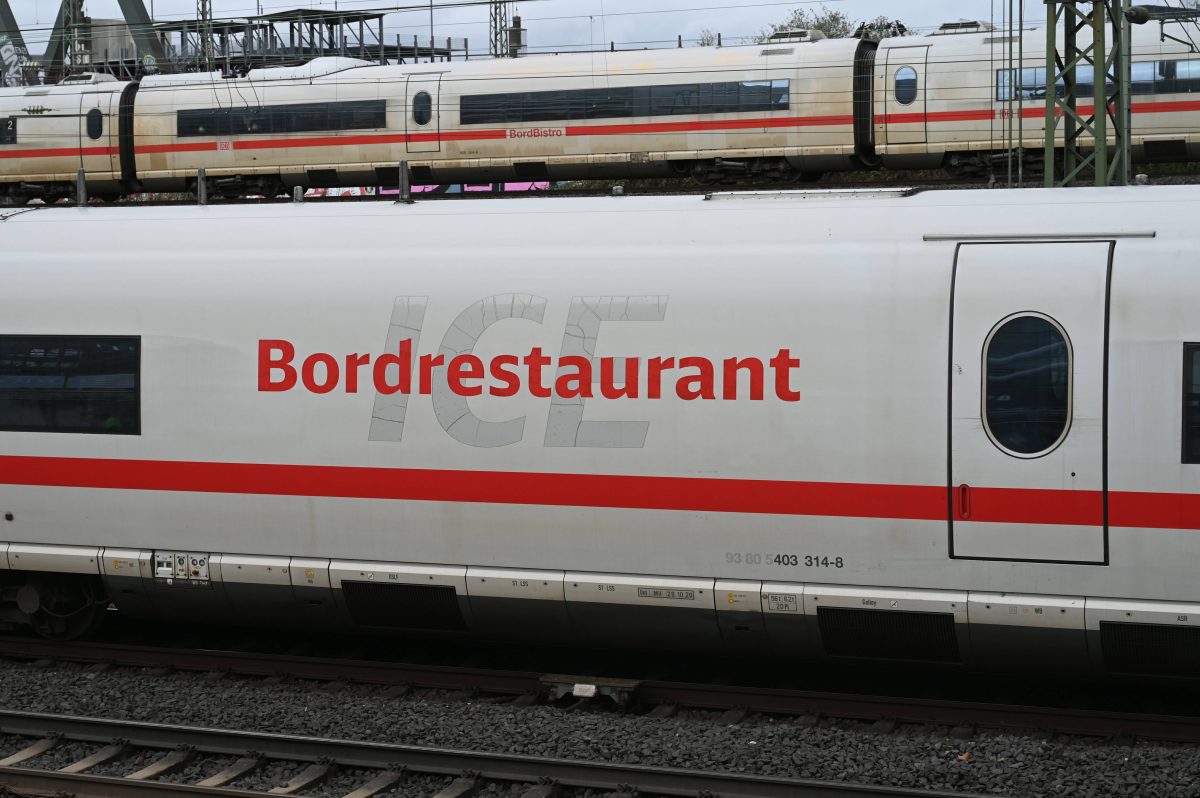 Deutsche Bahn Ã¼berrascht Reisende mit Ice Cream an Bord