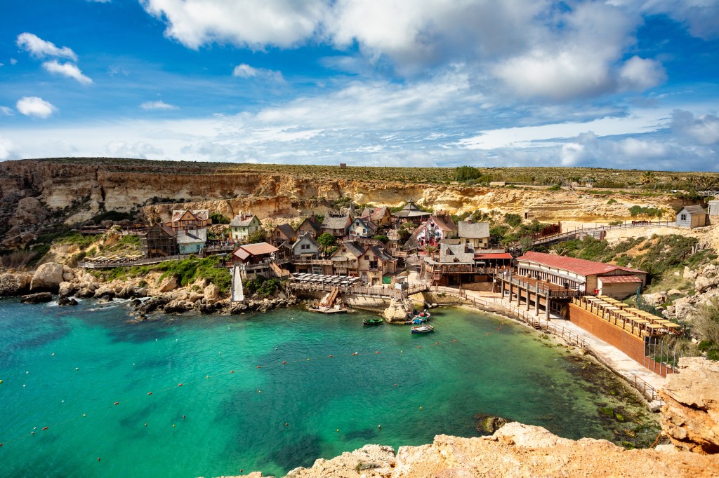 Dorf in Malta mit Bucht