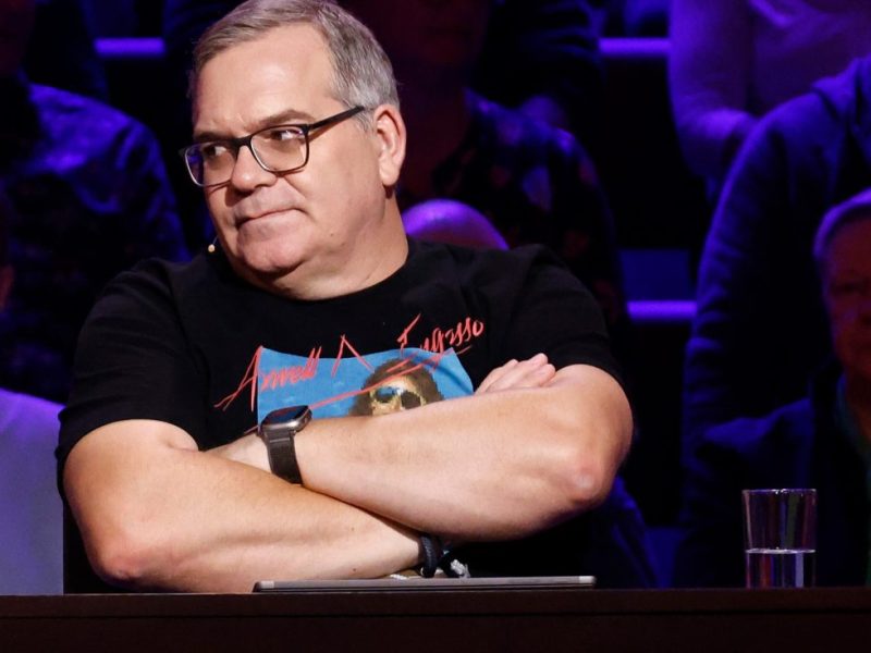 Elton präsentiert seine eigene Show: Doch ER hat seine Finger im Spiel