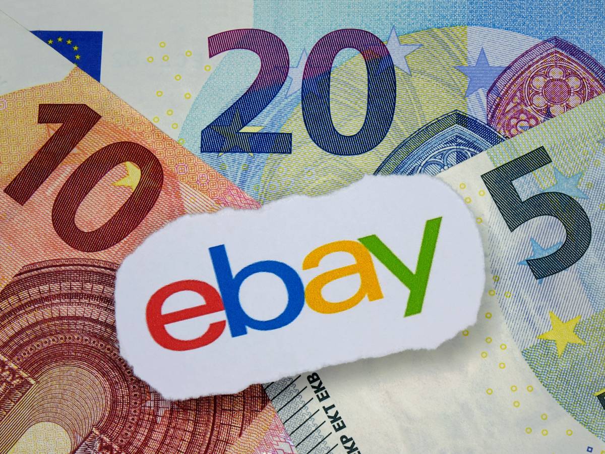 Ebay Logo auf Geldscheinen