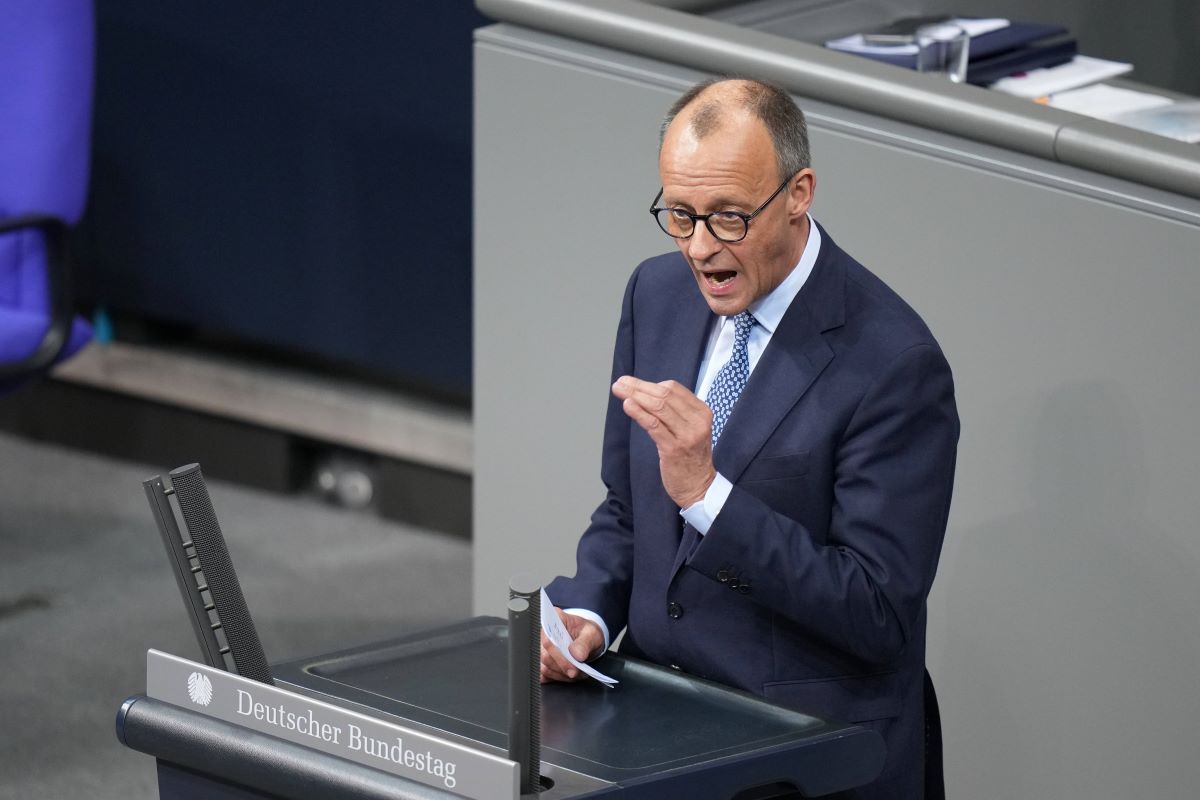 Bei diesem Satz von Friedrich Merz geht ein Raunen durch den Bundestag.