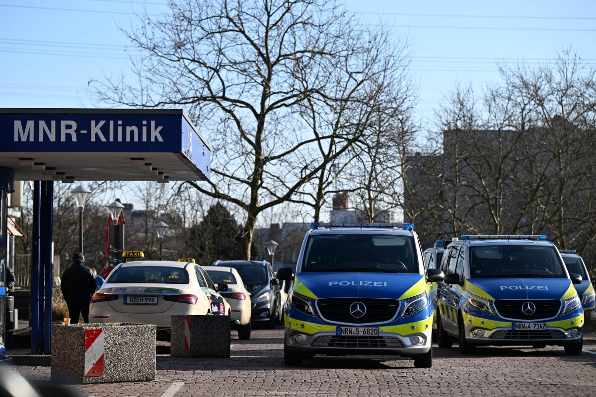 An der Uni-Klinik in Düsseldorf wurde ein Arzt mit einem Messer bedroht.