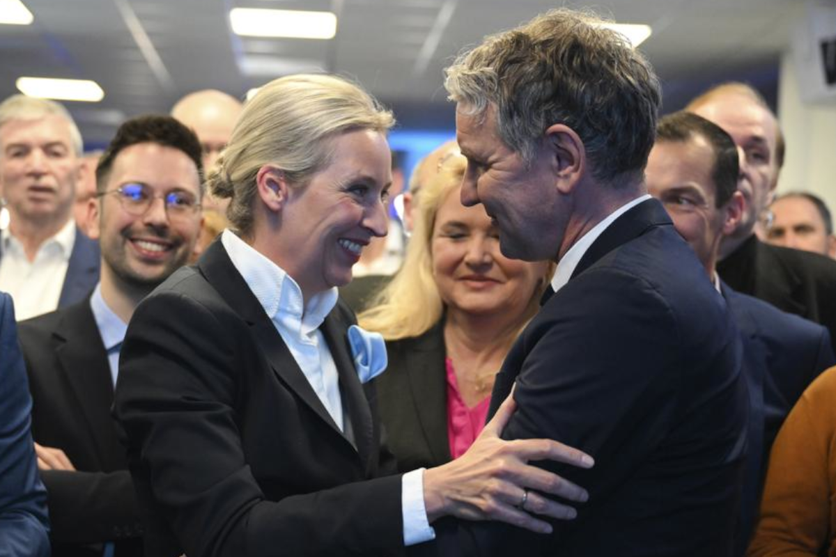 Weidel und Höcke jubeln nach dem AfD-Erfolg bei der Bundestagswahl.