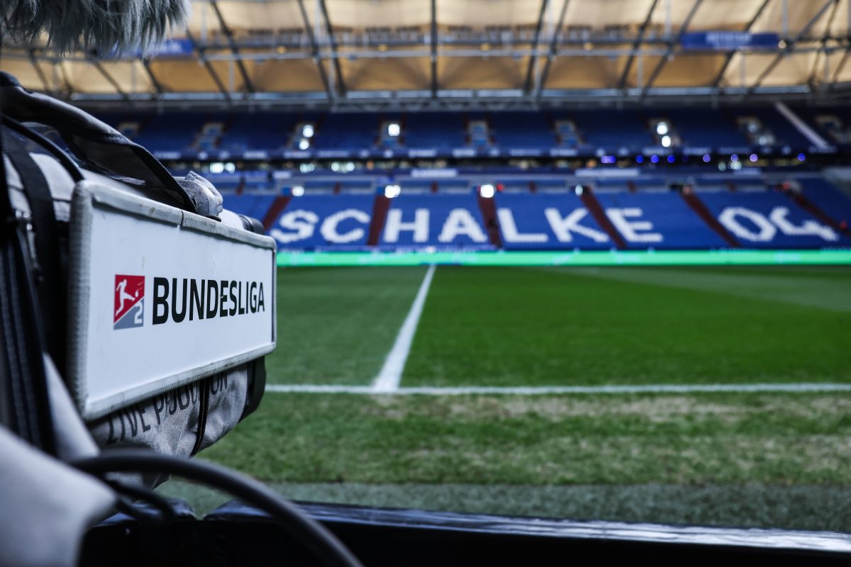 FC Schalke 04 macht es gegen Karlsruhe öffentlich.