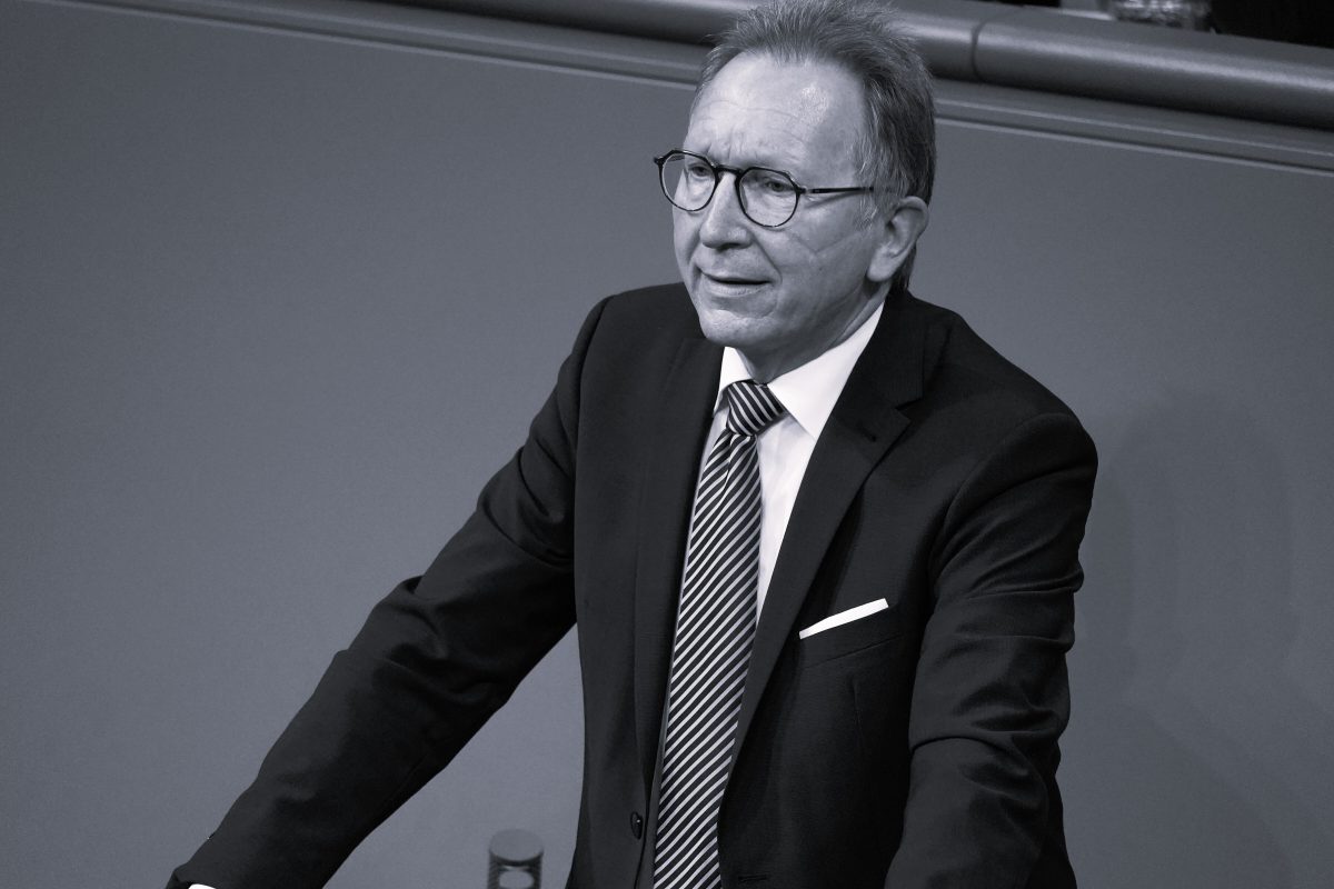 Ein Todesfall erschüttert den CDU-Parteitag.