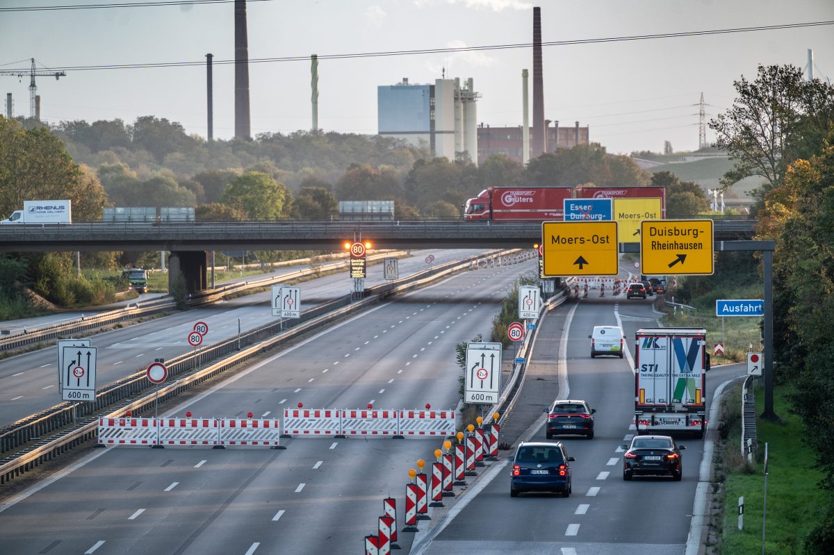 Die A40 in Duisburg wird für einige Tage gesperrt. (Symbolfoto)