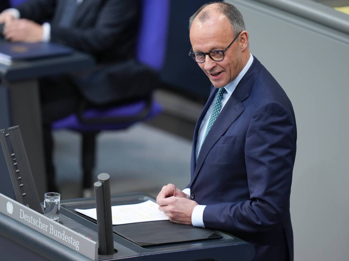 Merz nutzt den Bundestag als Wahlkampfbühne.