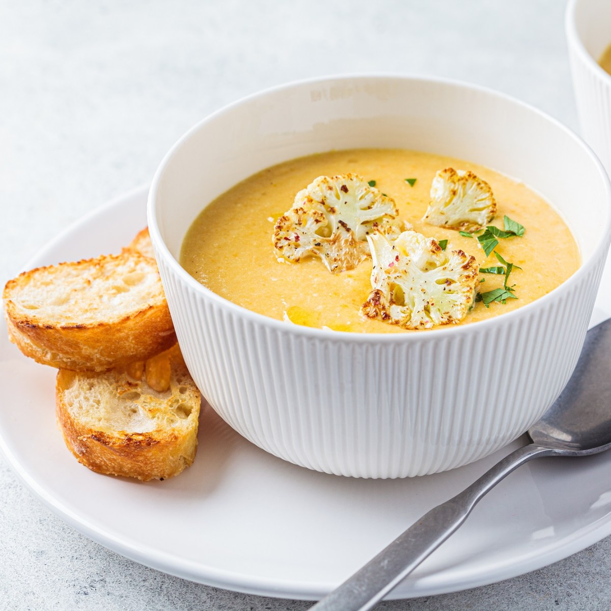 Cremige Blumenkohl-Kartoffel-Suppe:  Unsere Lieblingssuppe