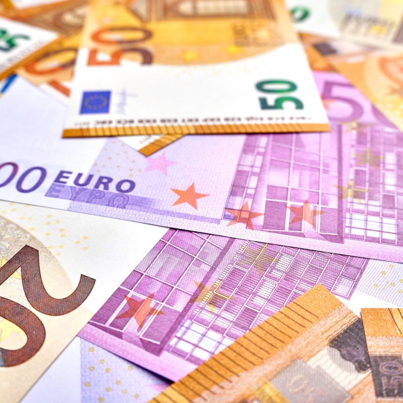 Horoskop 2025: Millionen! Diese Sternzeichen schwimmen bald im Geld