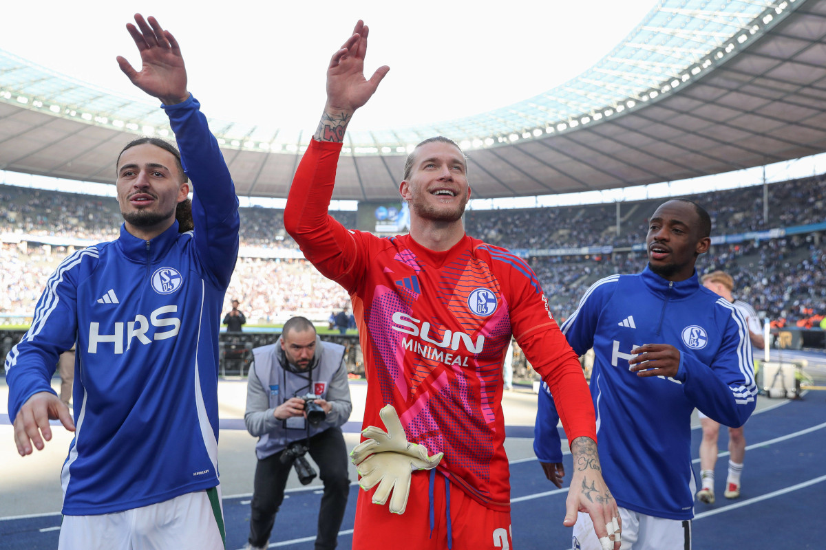 Der FC Schalke 04 kann nach dem Auswärtssieg in Berlin mächtig durchatmen. Im Nachgang folgte von Loris Karius eine spannende Verkündung.
