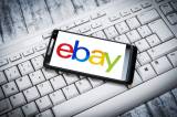Handy mit Ebay Logo auf Tastatur