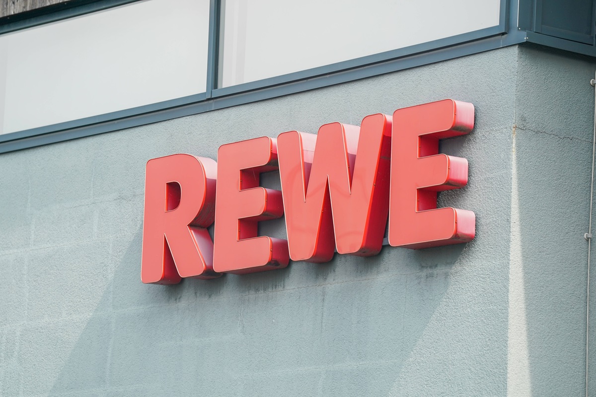Rewe-Mitarbeiter schaut bei beliebtem Produkt genauer hin und ist entsetzt – „Was ist das?“