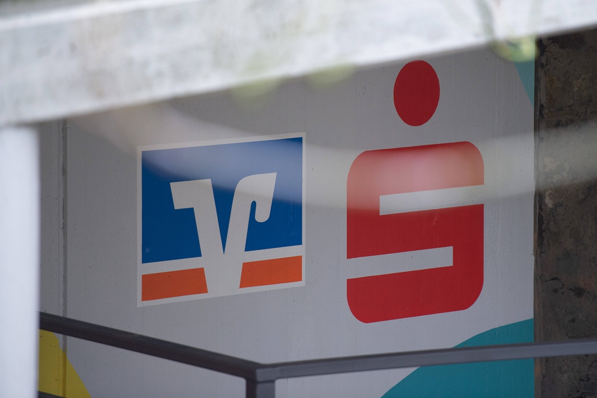 Sparkasse, Volksbank & Co.: Mitarbeiter schlagen Alarm – es geht um viel Geld