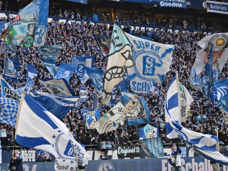 FC Schalke 04: Knallharte Änderung! Ultras sauer – „Absolutes No-Go!“