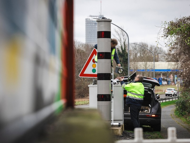 Blitzer-Panne auf A40 in Essen – Stadt gibt Messfehler zu: „Frechheit“
